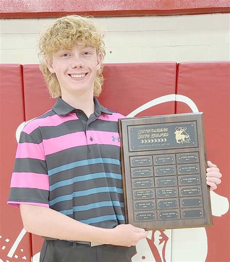 THOMAS NAMED OUTSTANDING GOLFER | Perryton Herald