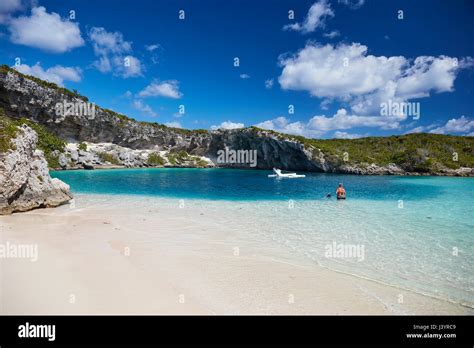 Bahamas Deans Blue Hole Hi Res Stock Photography And Images Alamy