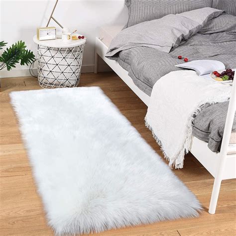 Luxury Fluffy Rugs Bedroom Furry Carpet Bedside Faux Fur Sheepskin Area ...