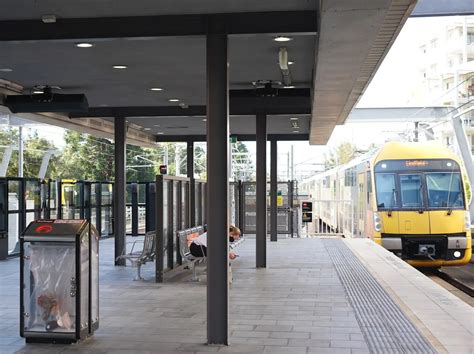 Riders complain about the lack of air on Metro C 7