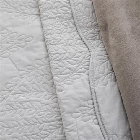 Diane Nude Quilt Set Volpes