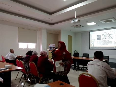 Guru Man Kulon Progo Narasumber Workshop Dalam Rangka Hari Aksara