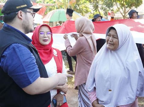 Kisah Ruliani Penjahit Bendera Merah Putih Meter Di Kediri