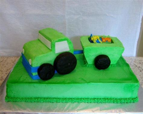 Tractor Cake - CakeCentral.com