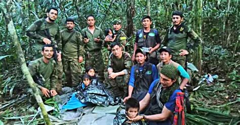 Pra quem não viu Crianças são achadas vivas na selva 40 dias após