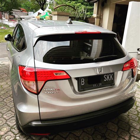 Honda Hrv E Cvt Abu Abu On Carousell