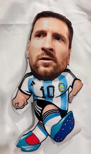 Muñeco Messi Mundial Qatar 2022 Apego 25 Cm Frente Y Dorso Motefi Regalos