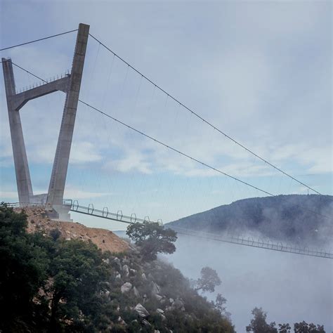 Akashi Kaikyō Bridge By Satoshi Kashima