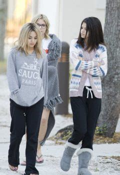 Vanessa Hudgens Elle Est Devenue Blonde Photos