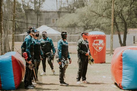 Paintball team in action · Free Stock Photo