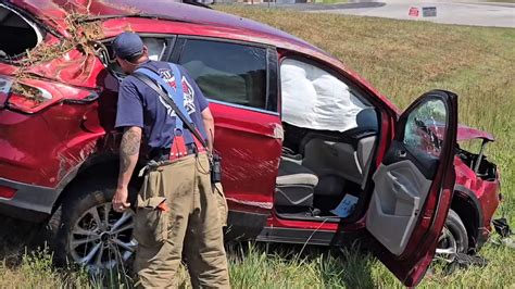 1 Transported To Hospital After Rollover Crash Off Of Alvaton Road Wnky News 40 Television