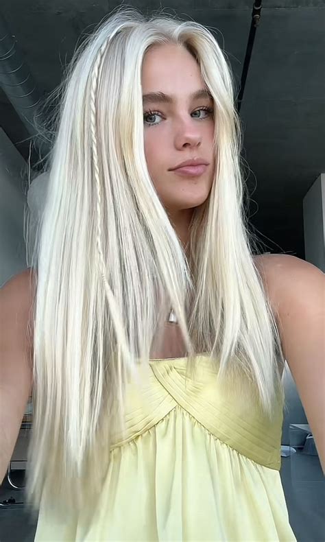 Blonde Hair Braid Inspo In Elegant Hairstyles Hair Inspiration