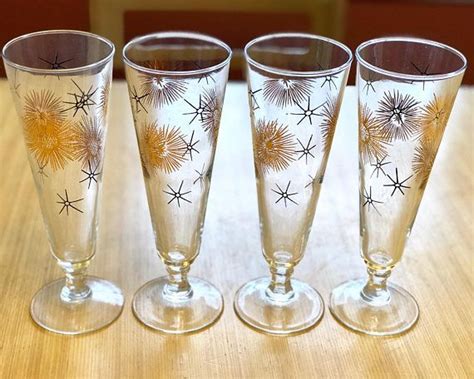 Vintage Mid Century Pilsner Glasses Set Of Four Mod Atomic Etsy Pilsner Vintage Mid Century