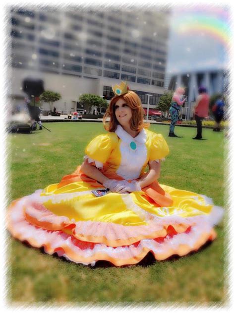 Princess Daisy cosplay by pianomanjojo on DeviantArt