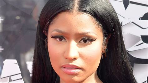 Nicki Minaj Urged To Cancel Angola Concert By Human Rights Activists Mirror Online