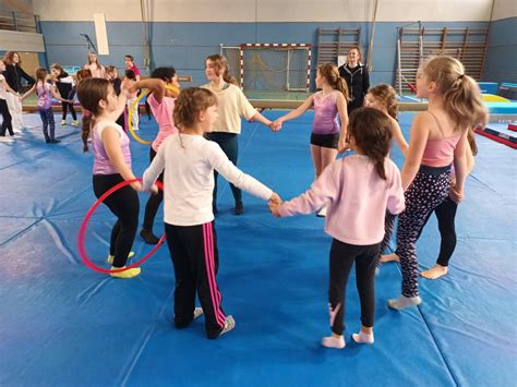 Photos Un stage de gymnastique à Freyming Merlebach pendant les vacances