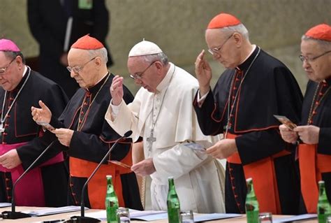 AMAR Y SERVIR AL MUNDO PALABRAS DEL PAPA EN EL 50 ANIVERSARIO DEL