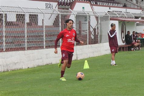 Passagem Pelo Benfica POR Joia Da Base Do Juventus Se Recupera De