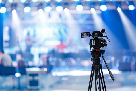 Live video broadcast