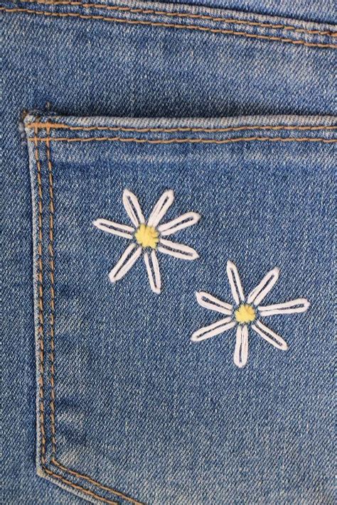 Simple Daisy Embroidery Diy 1000 Embroidery Jeans Diy Denim