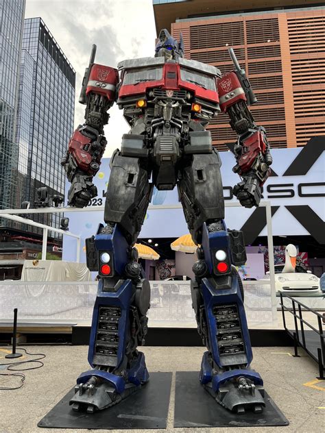 Movie News Optimus Prime Primal Statues Debut At Sxsw Ben S World