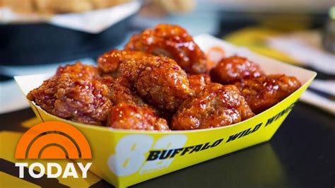 Man Sues Buffalo Wild Wings Claiming Boneless Wings Are Nuggets Youtube