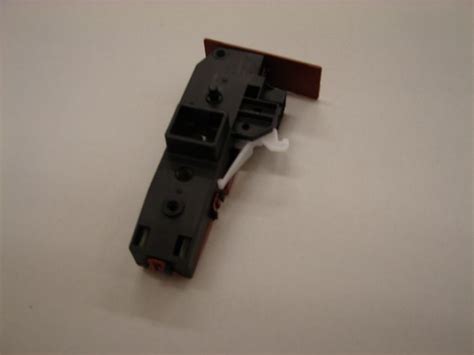 DC64-02032A Samsung Washer Door Lock Switch