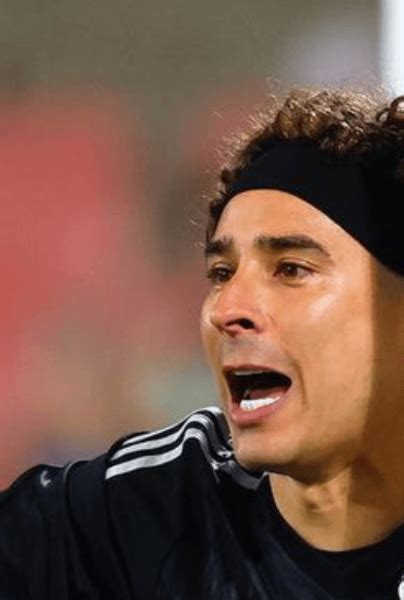 Memo Ochoa Lanza Fuerte Mensaje A Andrés Guardado En México A Tres Días Del Mundial Strikers