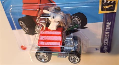 Hot Wheels Snoopy Peanuts