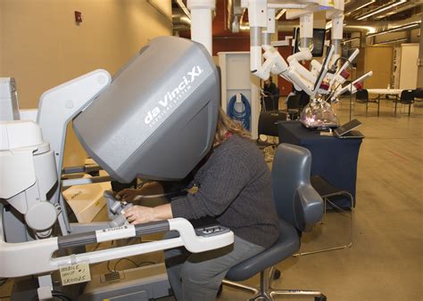 Da Vinci surgical robot visits WSU Spokane | WSU Spokane News & Events | Washington State University