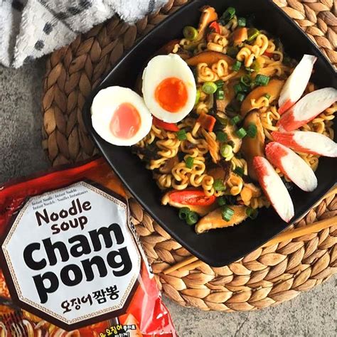 Nongshim Champong Tenger Gyümölcsei Tésztaleves 124g - Momoko