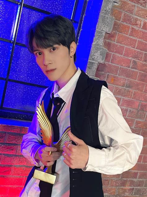 Wayv On Twitter Hendery Wayv Phantom Wayv Phantom