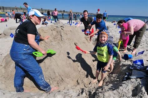 Start Der Badesaison Im Ostseebad Boltenhagen