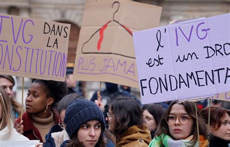 Large majorité au Sénat pour linscription du droit à lIVG dans la