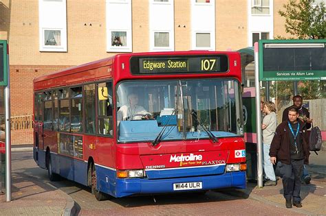 London Bus Route 107