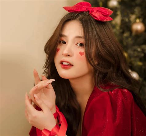 Hot girl dân tộc Tày đốn tim cánh mày râu bởi nhan sắc tựa thiên thần Titanic Nơi mọi thứ