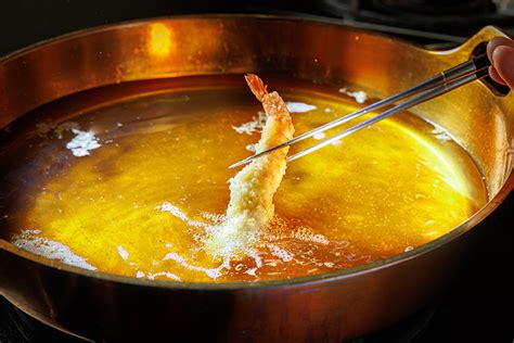 Explore the Essence of Tempura and Dashi with a Master Chef in Kyoto