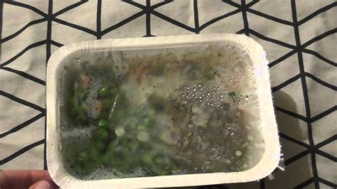 [Мираторг] Паровая котлета из говядины с овощами под сливочным соусом ...