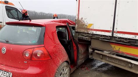 Accident Ntre Un Tir I O Ma In Ntr O Localitate Din Cluj O Femeie