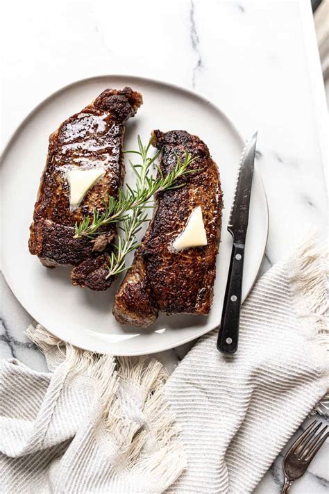 Perfect Cast Iron Skillet Steak Recipe Female Foodie