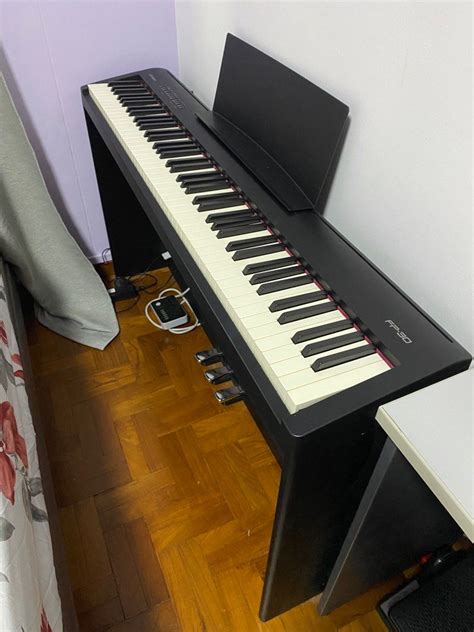 Roland FP30 Digital Piano Black In Excellent Condition Hobbies