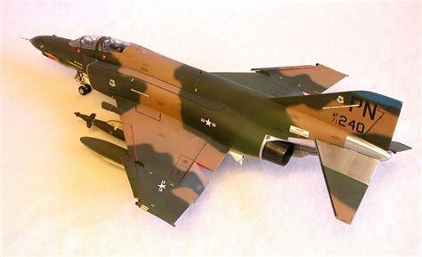 Monogram 1 48 F 4E Phantom II