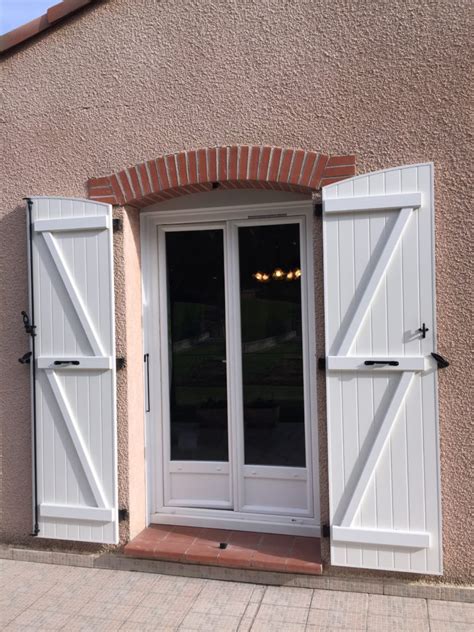 Menuiseries Porte Fenetre PVC Et Volets Battants Cintres 1 Midi Stores