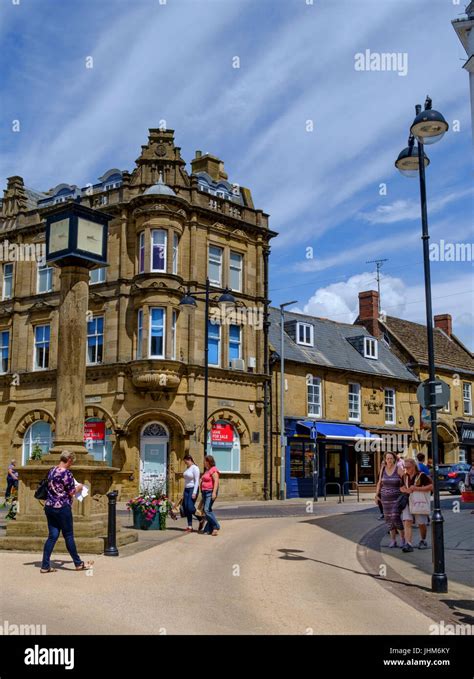 Yeovil Town Hi Res Stock Photography And Images Alamy