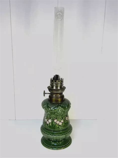 LAMPE PÉTROLE ANCIENNE EN PORCELAINE ÉMAILLÉE XIXème EUR 38 00