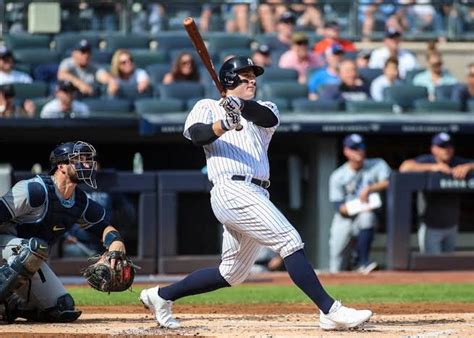 New York Yankees Fans Go Wild as Anthony Rizzo Smashes Two Homers to ...