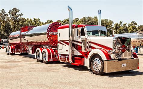 Girls And Trucks 18 Wheelers Hd Wallpaper Pxfuel