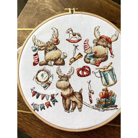 Counted Cross Stitch Kit Andriana Festive Moose Sampler Sans