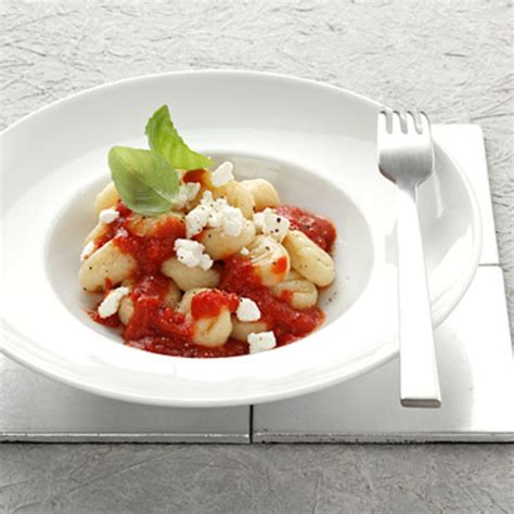 Gnocchi Mit Tomaten Ricotta Sauce Rezept Essen Und Trinken