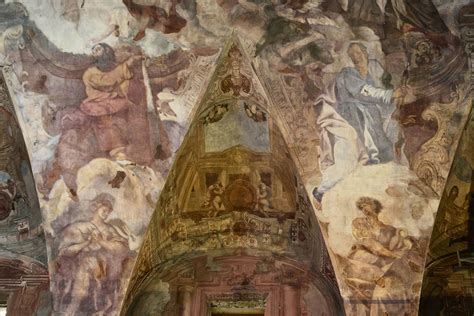 Fotos Frescos De Palomino En La B Veda De La Iglesia De Los Santos